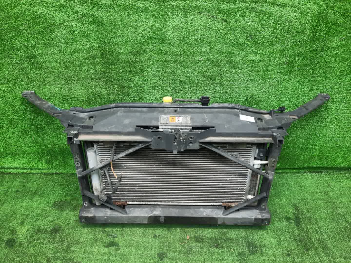Рамка радиатора MAZDA ATENZA, MAZDA 6 GG3S, GY3W, GYEW, GGEP, GGES, GG3P, GY, GG L3-VE 0269 1 ракурс