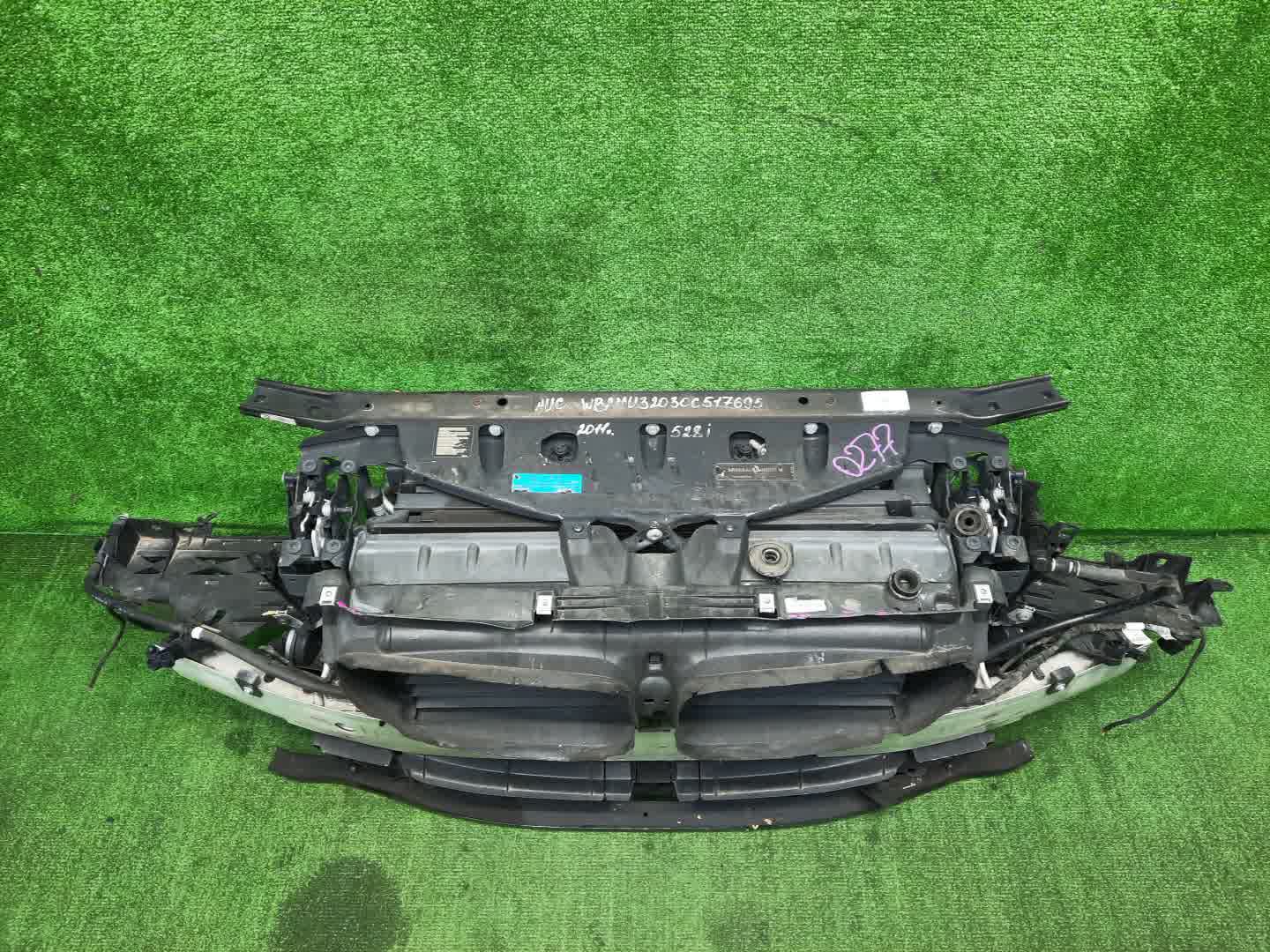 Рамка радиатора BMW 520d, 525d, 530d, 535d, 5-Series, 535i, 528i, 530i, 520i, 523i, 550i F11, F10, FZ35, FR35, XG20, FW20, XG28, FP25, FR30, FR44 N52B30A WBAMU32030C517695 1 ракурс