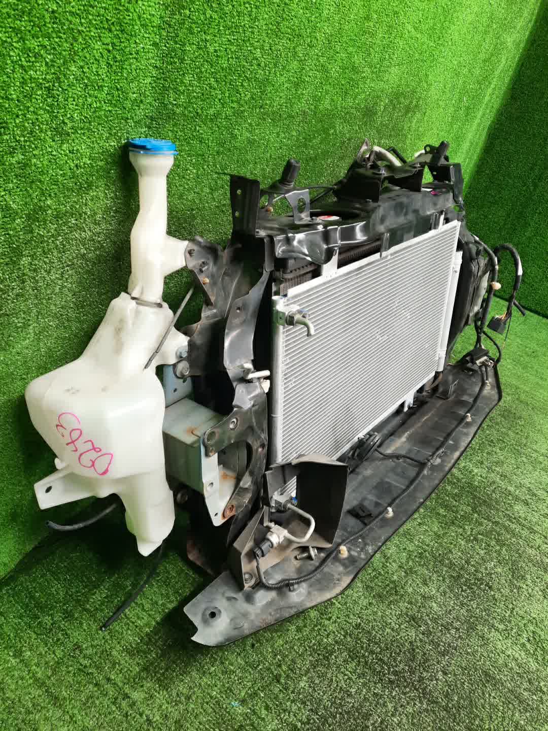 Рамка радиатора HONDA FREED+, FREED GB5, GB6, GB7, GB8 L15B 0283 2 ракурс