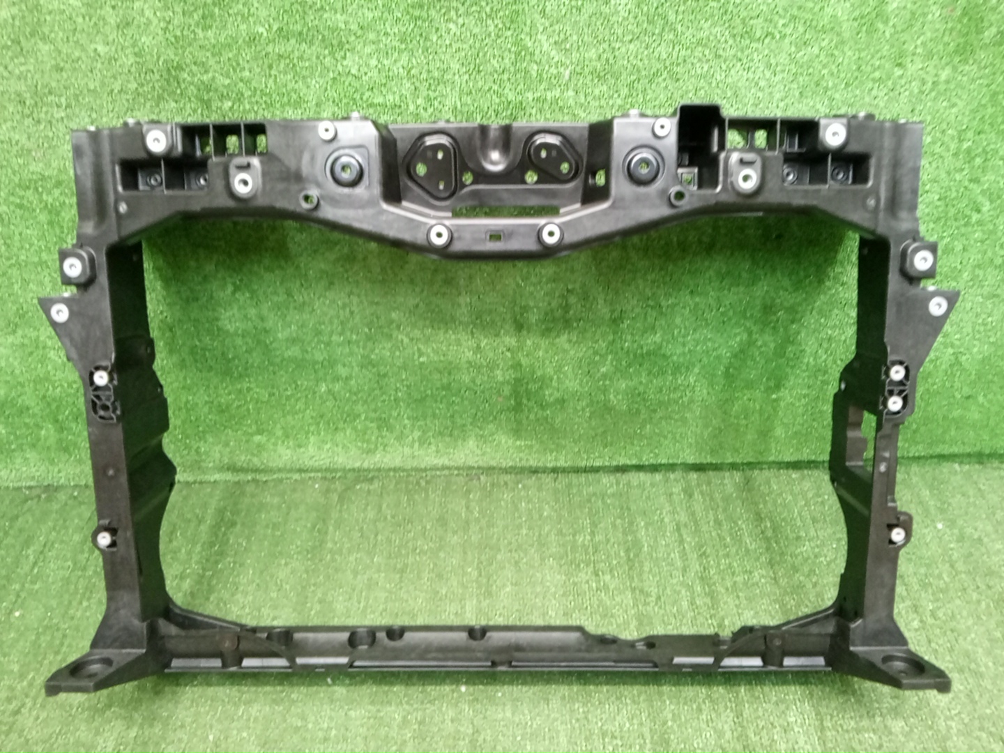 Рамка радиатора HONDA ZR-V 71411-3Y0-H01 1 ракурс