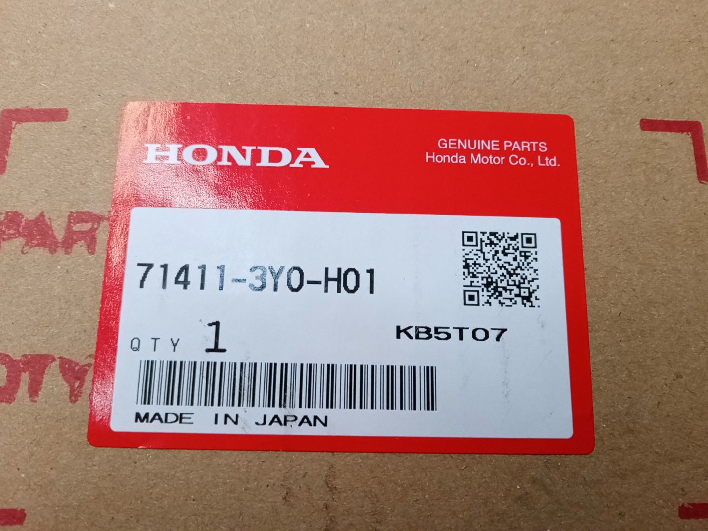 Рамка радиатора HONDA ZR-V 71411-3Y0-H01 4 ракурс