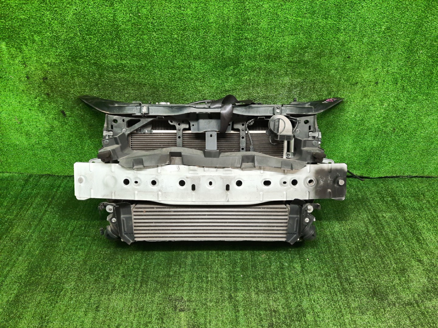 Рамка радиатора MAZDA CX-5 KE5AW, KE5FW, KEEAW, KEEFW, KE2AW, KE2FW SH-VPTS 0300 1 ракурс