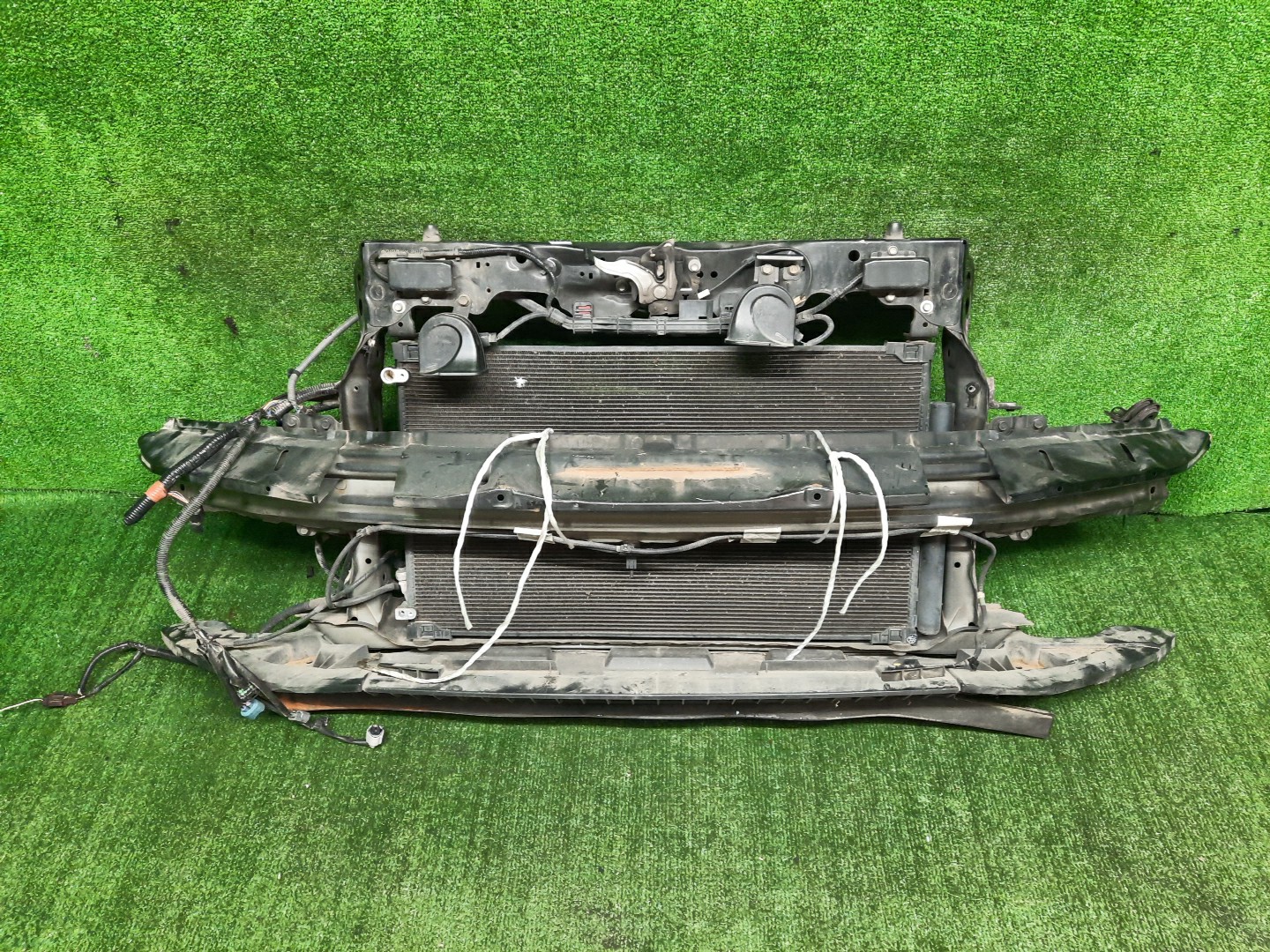 Рамка радиатора HONDA ODYSSEY RC1 K24W 0303 1 ракурс