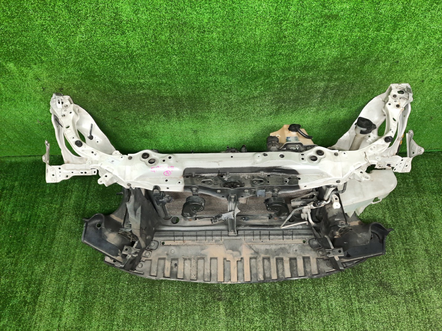 Рамка радиатора TOYOTA CROWN GRS204 2GR-FSE 0312 2 ракурс