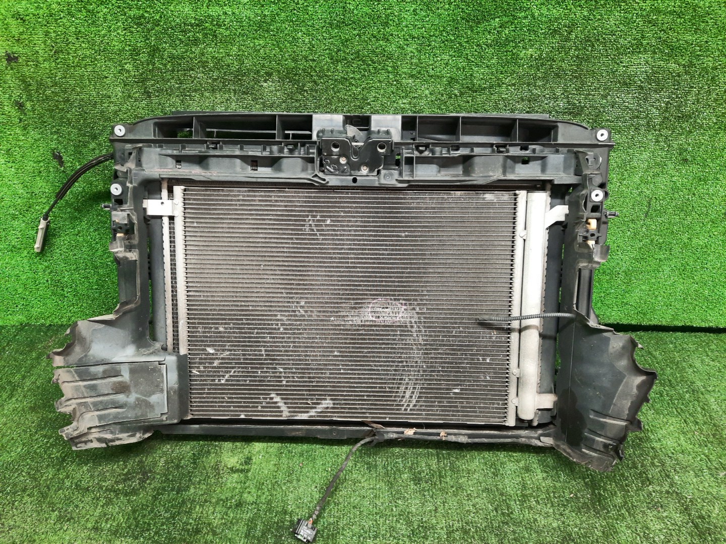 Рамка радиатора VOLKSWAGEN GOLF MK7, 5G1 CHP 0316 1 ракурс