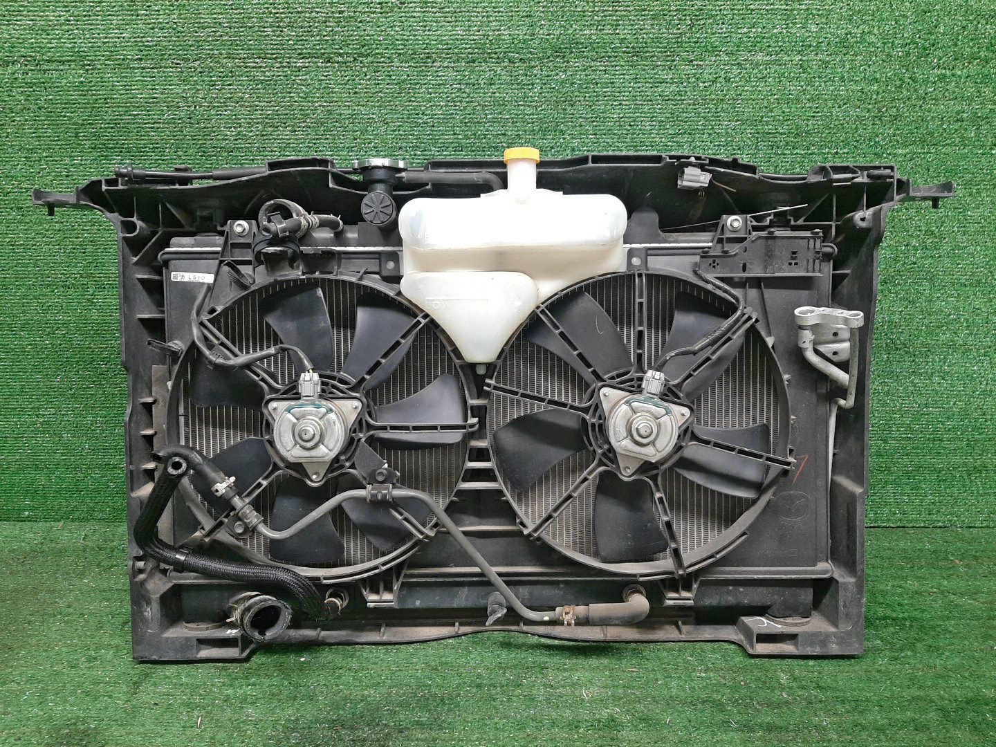 Рамка радиатора MAZDA ATENZA, MAZDA 6, 6 GH5FP, GH5AP, GH5AS, GH5FS, GHEFP, GHEFS, GH5AW, GH5FW, GHEFW, GH L5-VE 0361 3 ракурс