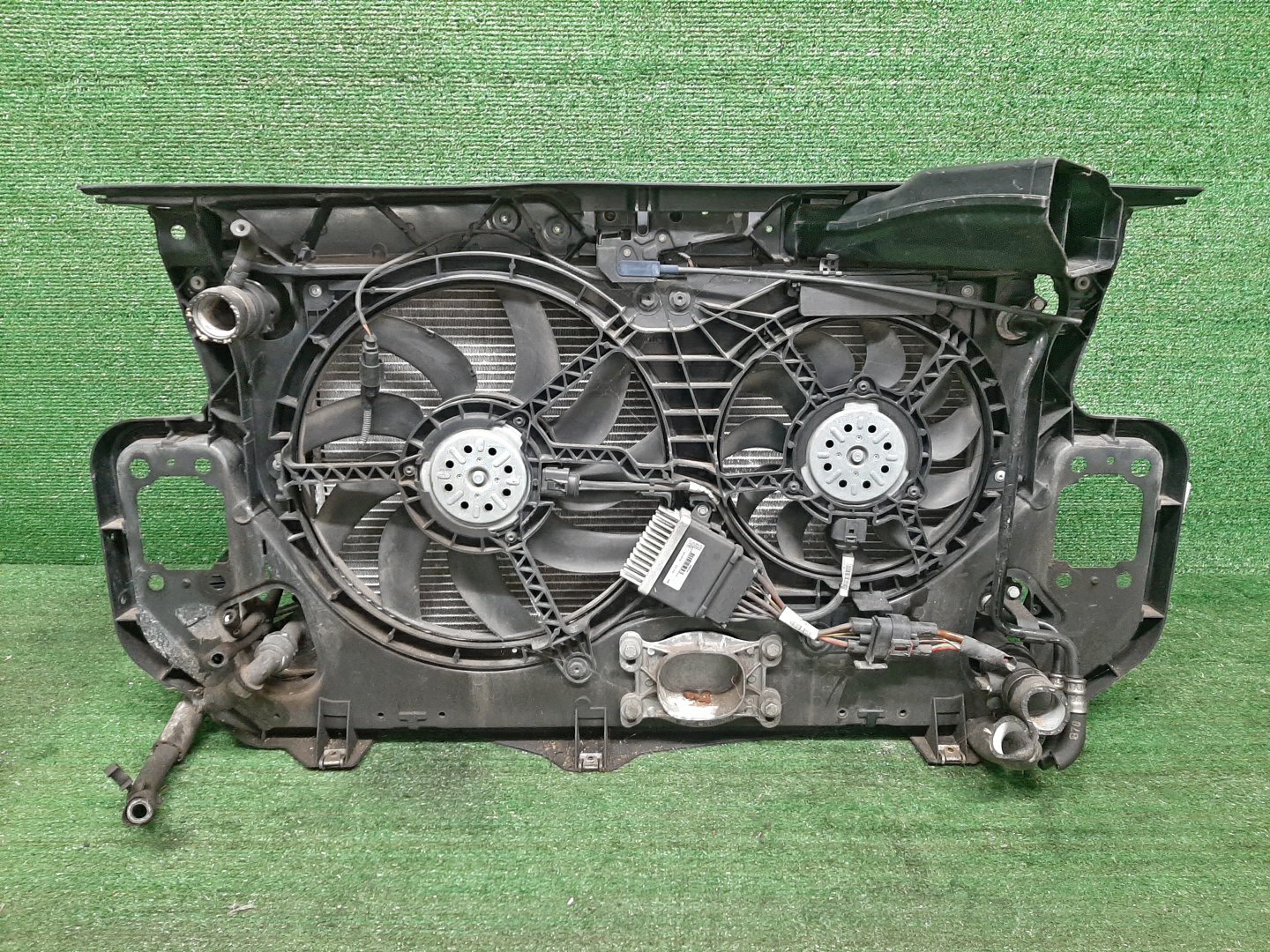 Рамка радиатора AUDI A6 C6, 4F5, 4F2 CAJ 0366 3 ракурс