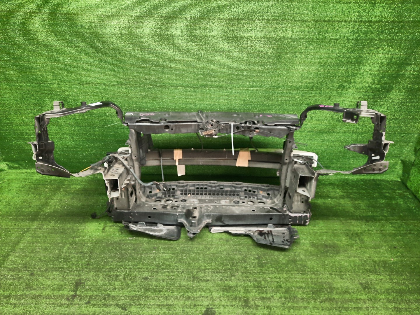 Рамка радиатора TOYOTA COROLLA RUMION ZRE154N, NZE151N, ZRE152N 2ZR-FAE 2066 3 ракурс