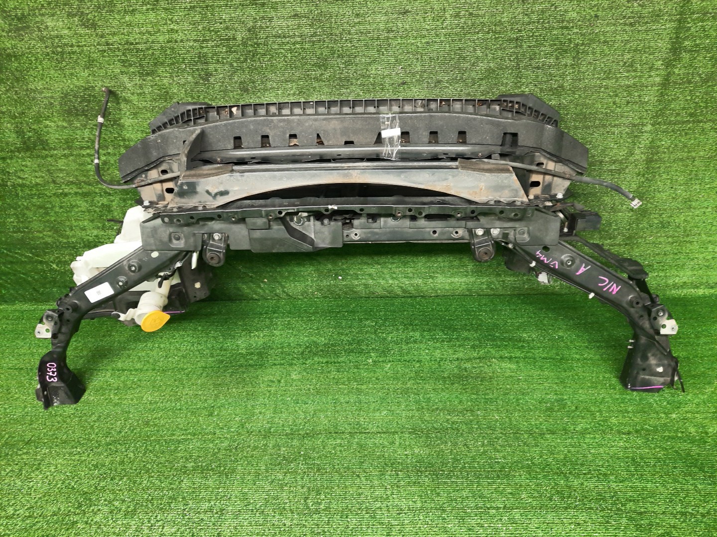Рамка радиатора SUBARU LEVORG VM4 FB16 2072 2 ракурс