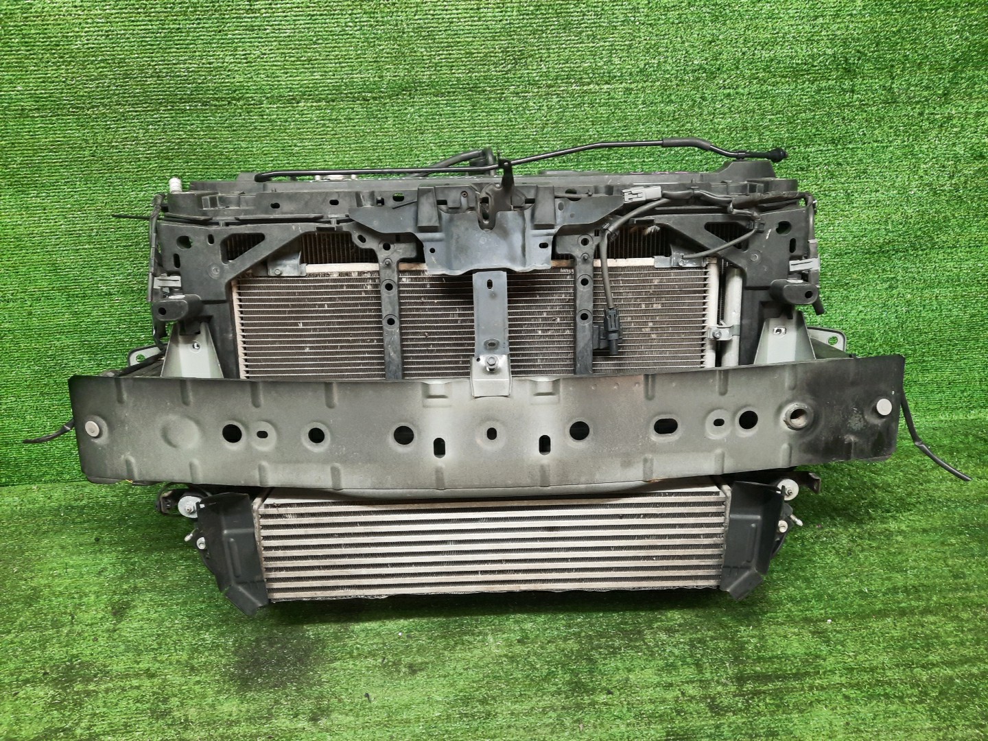 Рамка радиатора MAZDA CX-5 KE5AW, KE5FW, KEEAW, KEEFW, KE2AW, KE2FW SH-VPTS 0376 1 ракурс