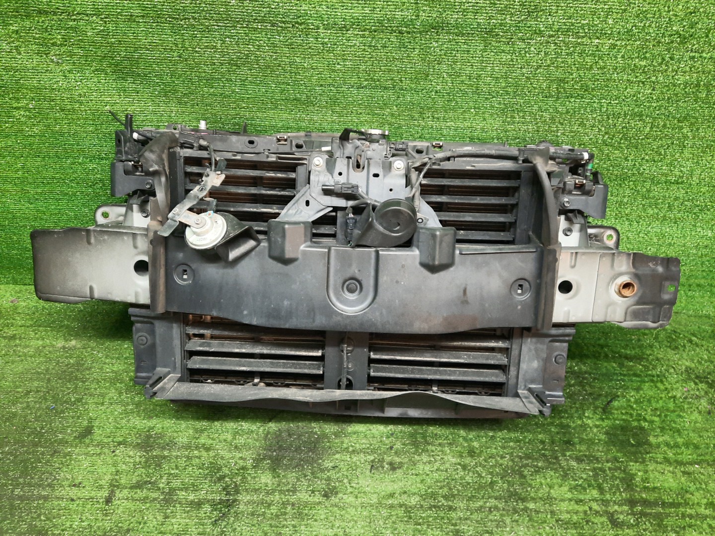 Рамка радиатора MAZDA CX-30 DM8P S8-DPTS 0380 1 ракурс
