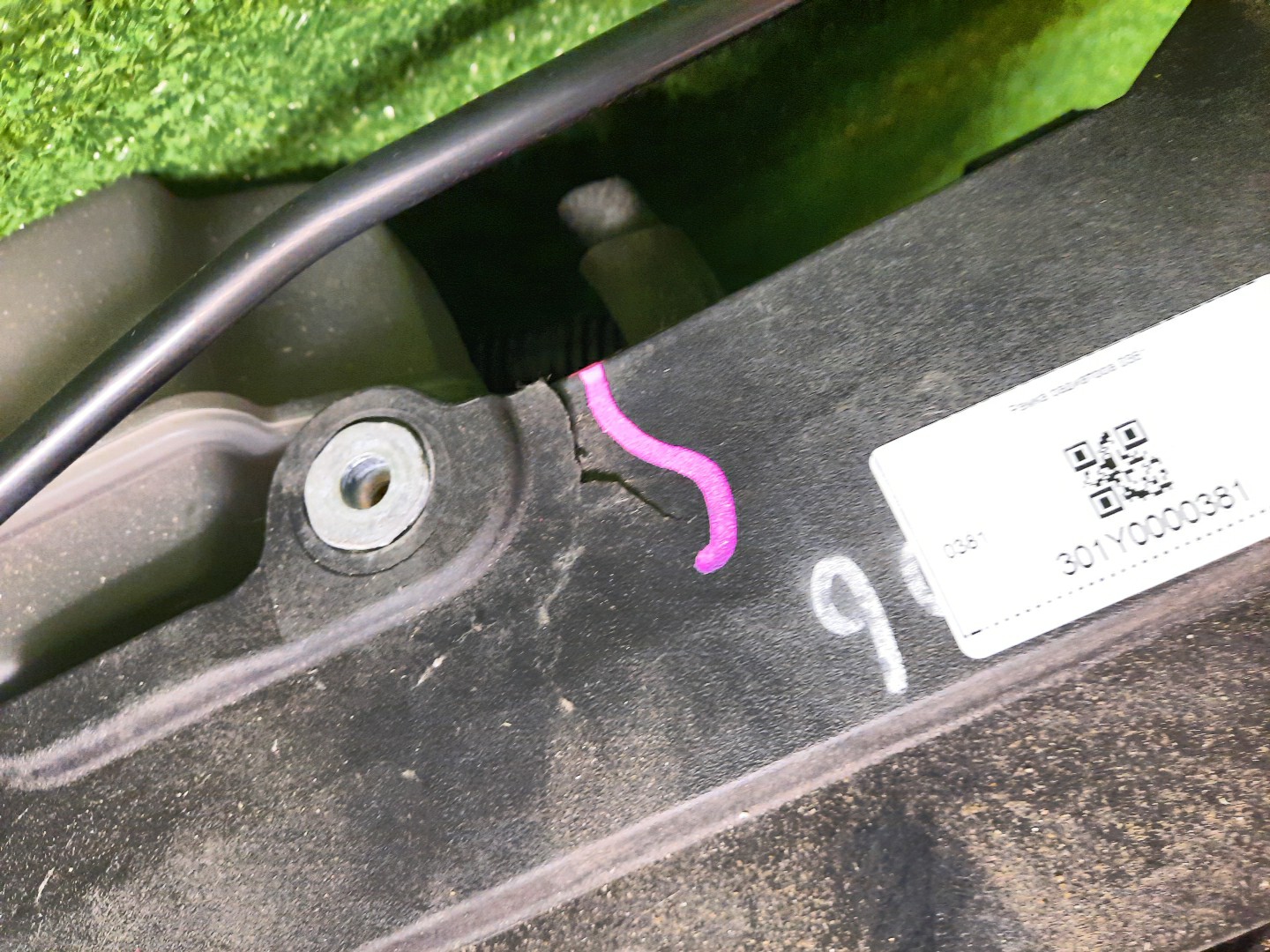 Рамка радиатора MAZDA CX-5 KE5AW, KE5FW, KEEAW, KEEFW, KE2AW, KE2FW SH-VPTS 0381 2 ракурс