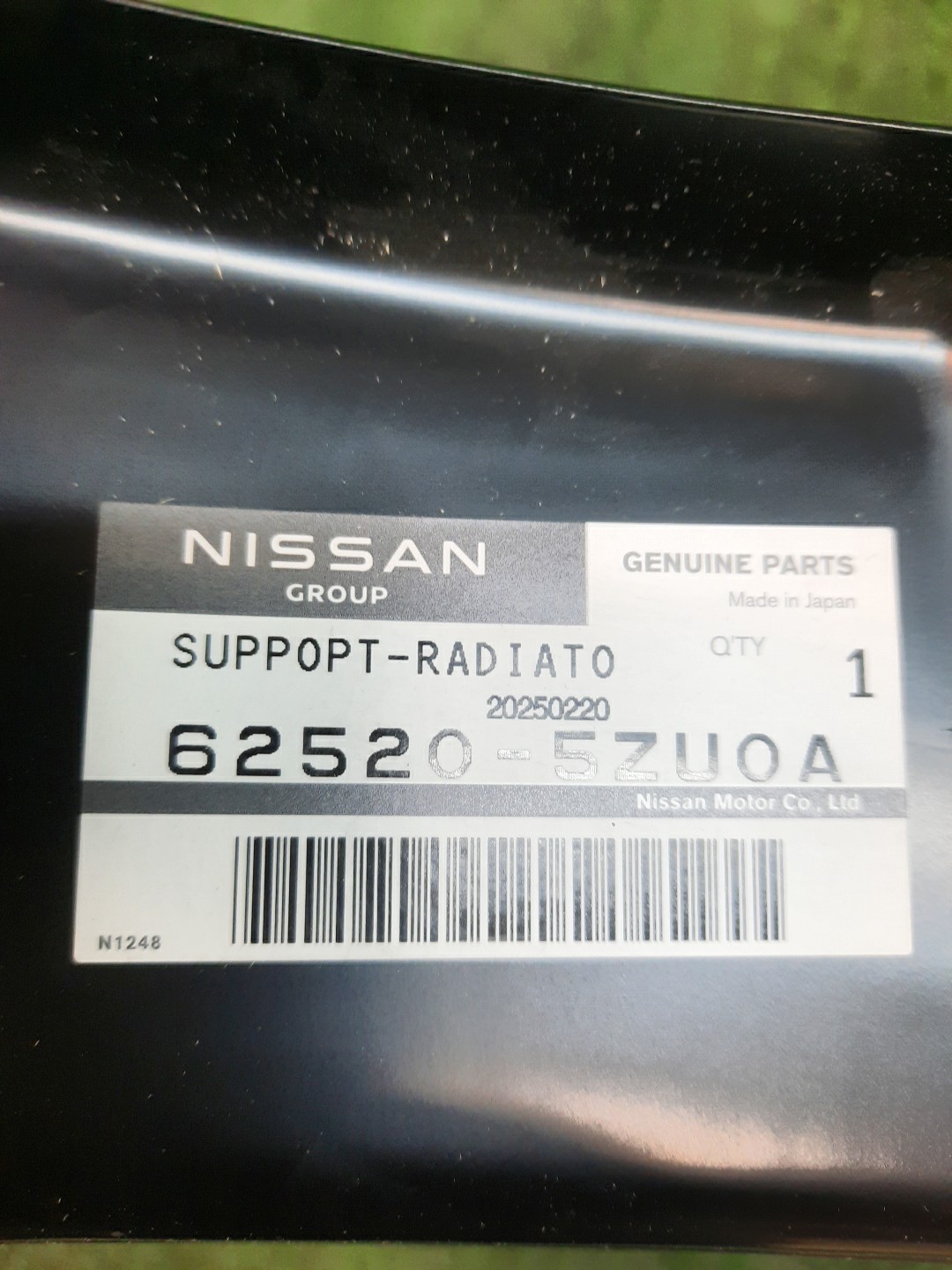 Рамка радиатора правая NISSAN PATROL Y62 62520-5ZU0A 5 ракурс