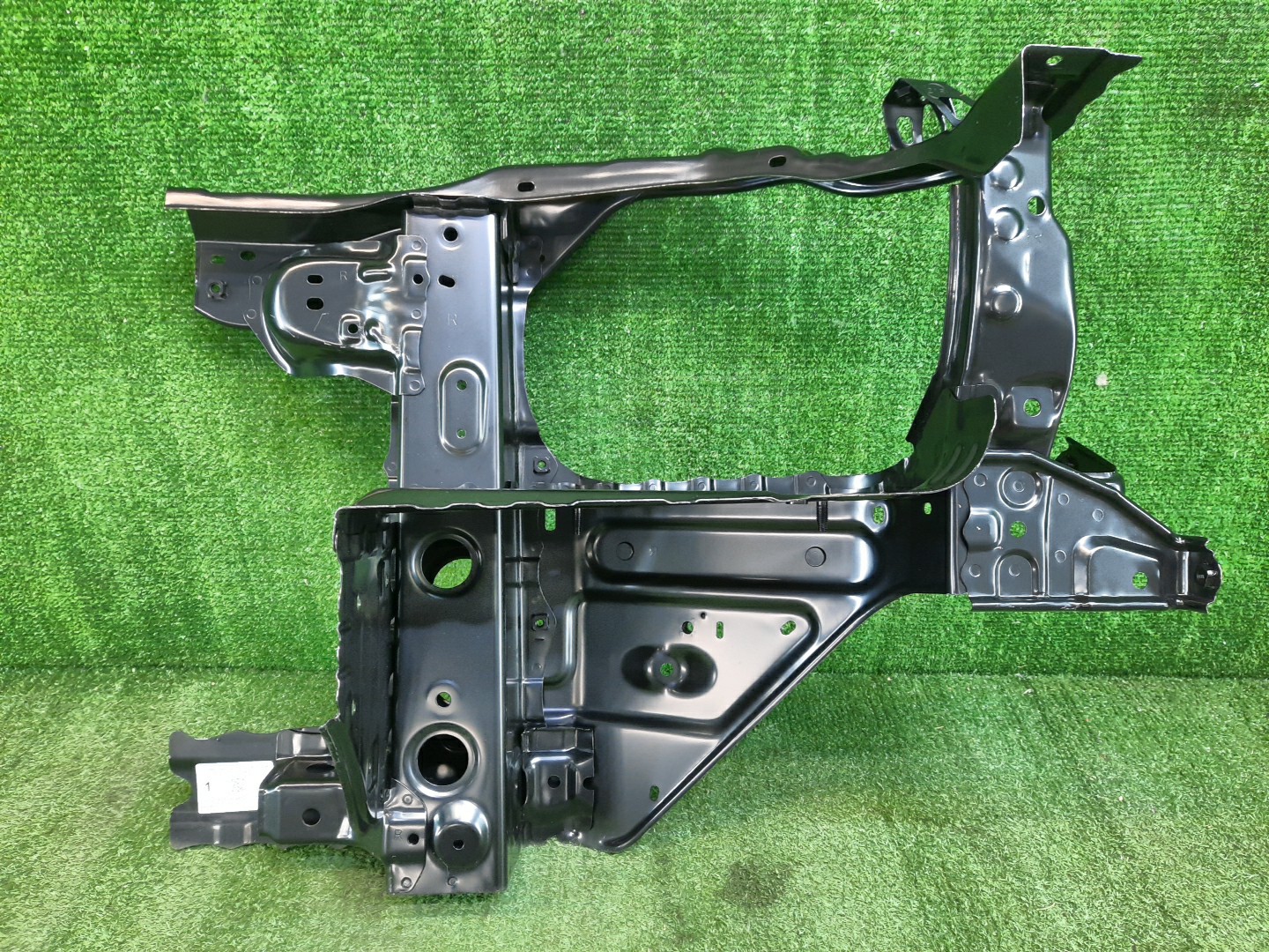 Рамка радиатора правая TOYOTA LAND CRUISER URJ202 53202-60201 2 ракурс