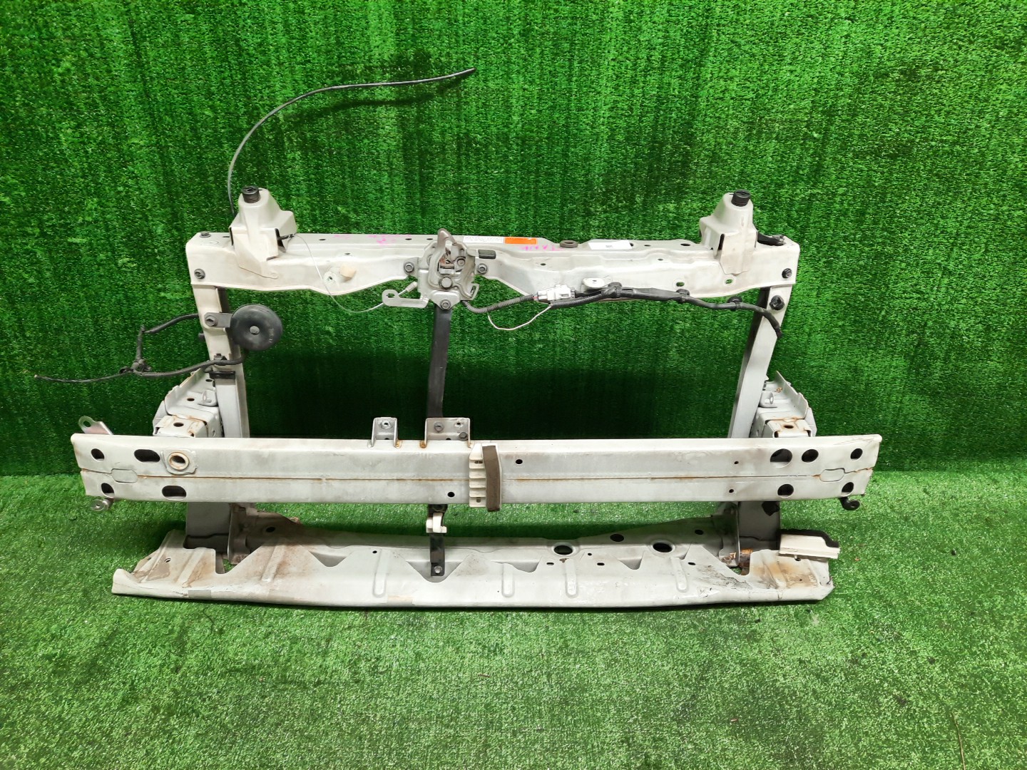 Рамка радиатора TOYOTA TANK M900A 1KR-FE 0424 1 ракурс