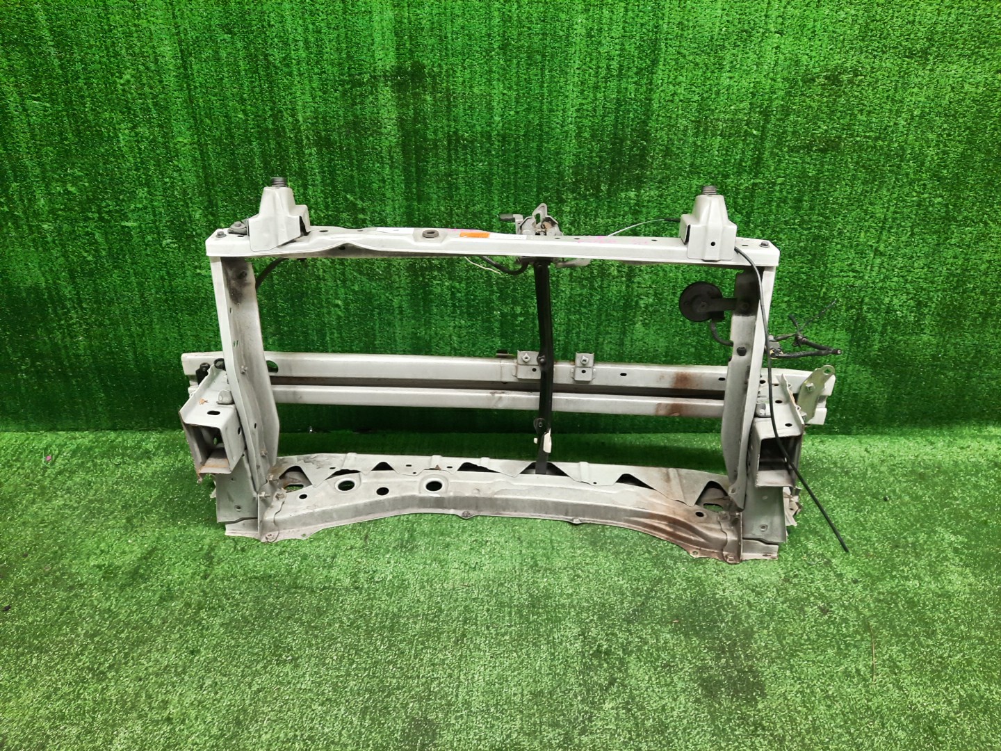 Рамка радиатора TOYOTA TANK M900A 1KR-FE 0424 3 ракурс