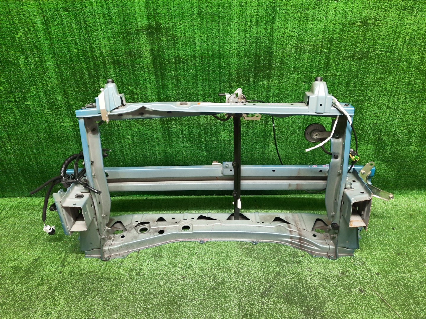Рамка радиатора TOYOTA TANK M900A 1KR-FE 0425 3 ракурс
