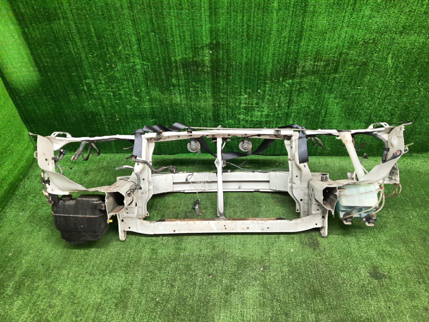 Рамка радиатора TOYOTA AXIO, COROLLA FIELDER, COROLLA  AXIO, FIELDER NZE141, NZE144, ZRE142, ZRE144, ZRE144G, ZRE142G, NZE144G, NZE141G 2ZR-FAE 0435 3 ракурс