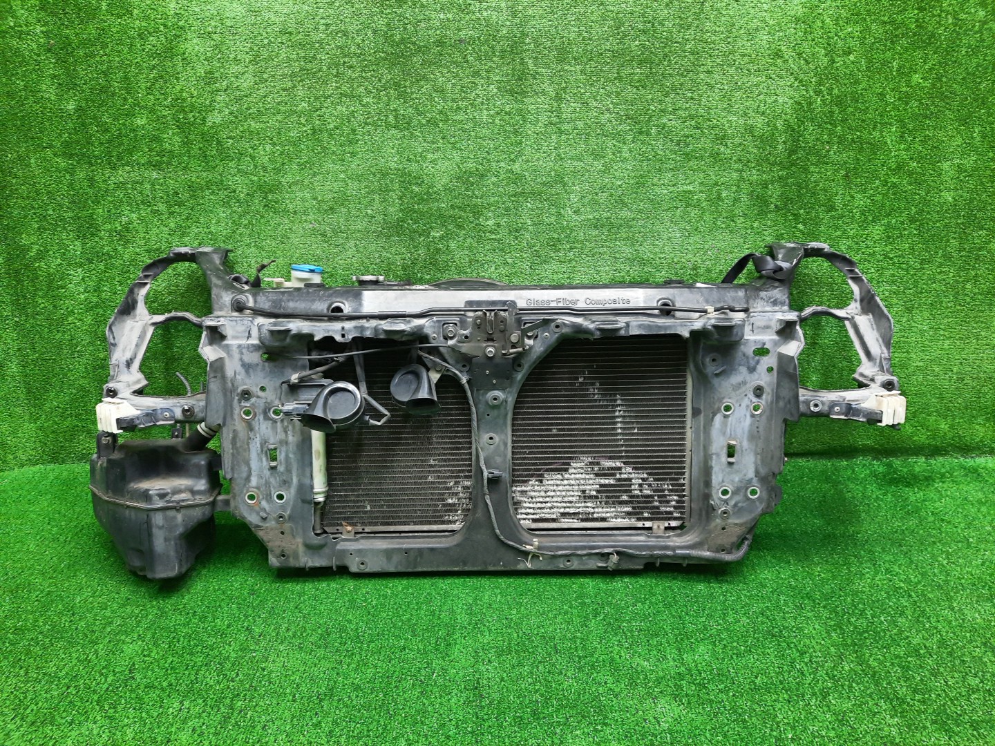 Рамка радиатора NISSAN SKYLINE V35 VQ25DD 0441 1 ракурс