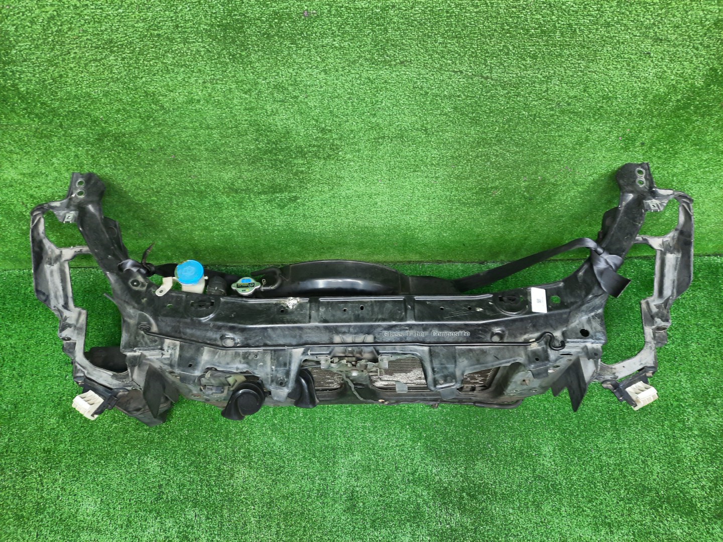 Рамка радиатора NISSAN SKYLINE V35 VQ25DD 0441 3 ракурс