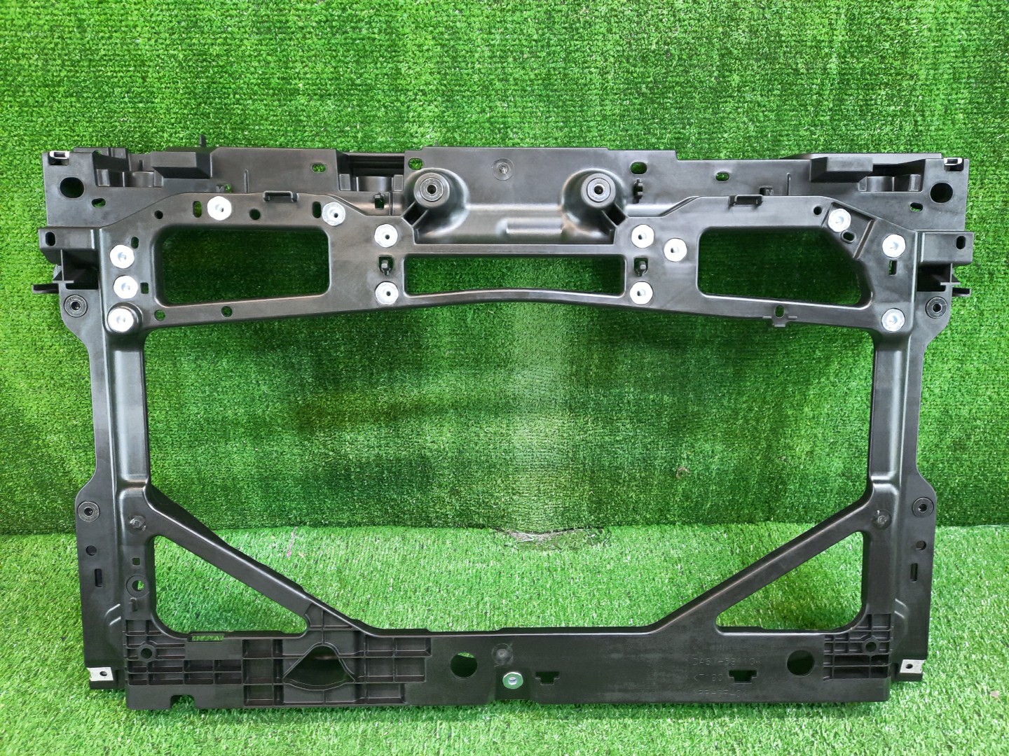 Рамка радиатора MAZDA CX-3 DK5AW S5-DPTS DG1K-53-110A 1 ракурс