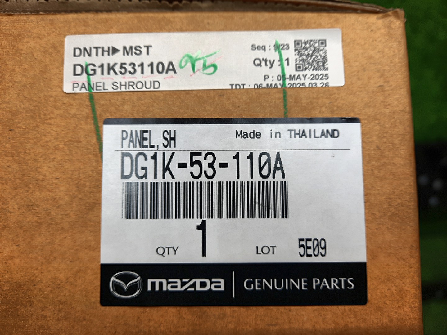 Рамка радиатора MAZDA CX-3 DK5AW S5-DPTS DG1K-53-110A 4 ракурс