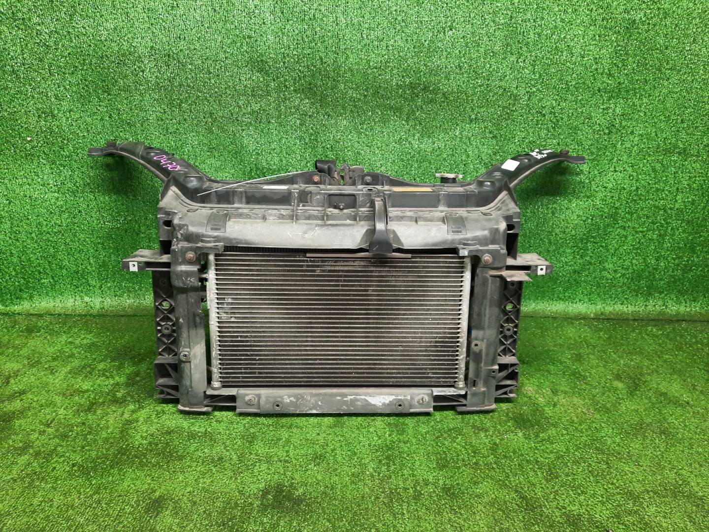 Рамка радиатора MAZDA DEMIO DY3W, DY5W, DY3R ZJ-VE 0470 1 ракурс