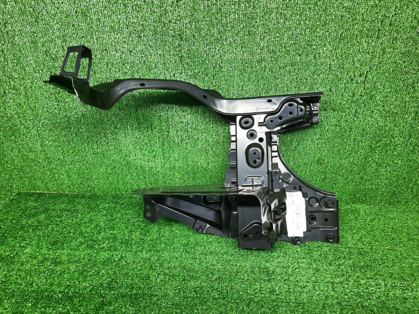 Рамка радиатора левая LEXUS LX600 VJA310W 53207-60210 3 ракурс