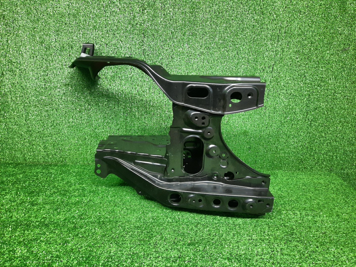 Рамка радиатора правая LEXUS LX600 VJA310W V35A-FTS 53206-60040 1 ракурс