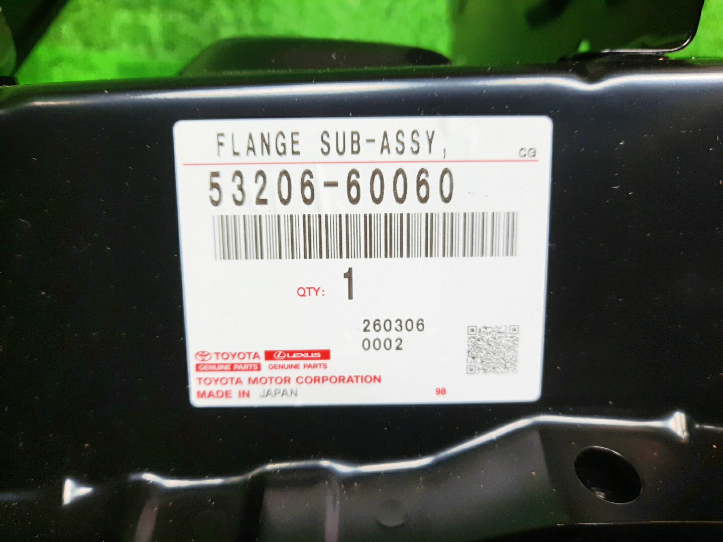 Рамка радиатора правая LEXUS LX600 VJA310W V35A-FTS 53206-60040 5 ракурс