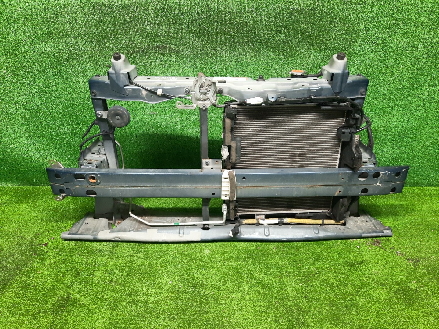 Рамка радиатора TOYOTA TANK M900A 1KR-FE 0496 1 ракурс