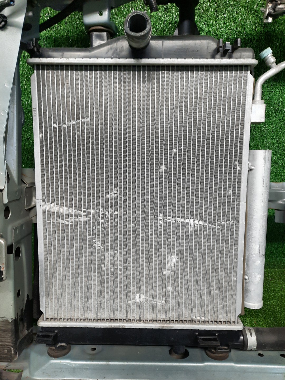 Рамка радиатора NISSAN DAYZ B45W, B43W, B46W, B47W, B48W, B44W BR06DE 0498 3 ракурс