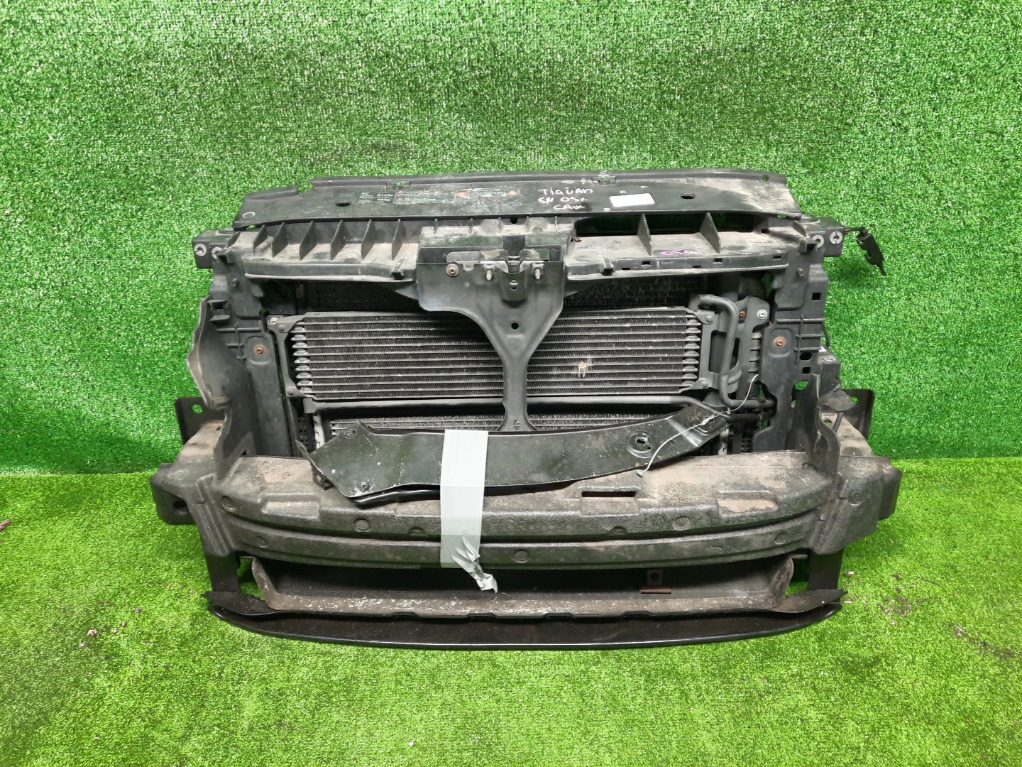 Рамка радиатора VOLKSWAGEN TIGUAN 5N1 CAWA 0501 1 ракурс
