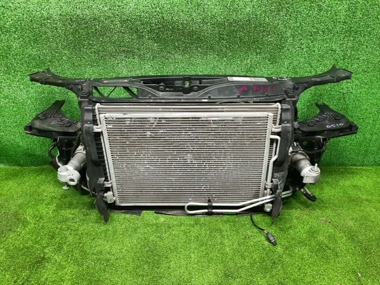 Рамка радиатора AUDI A4 8E5 ALT 0510 1 ракурс