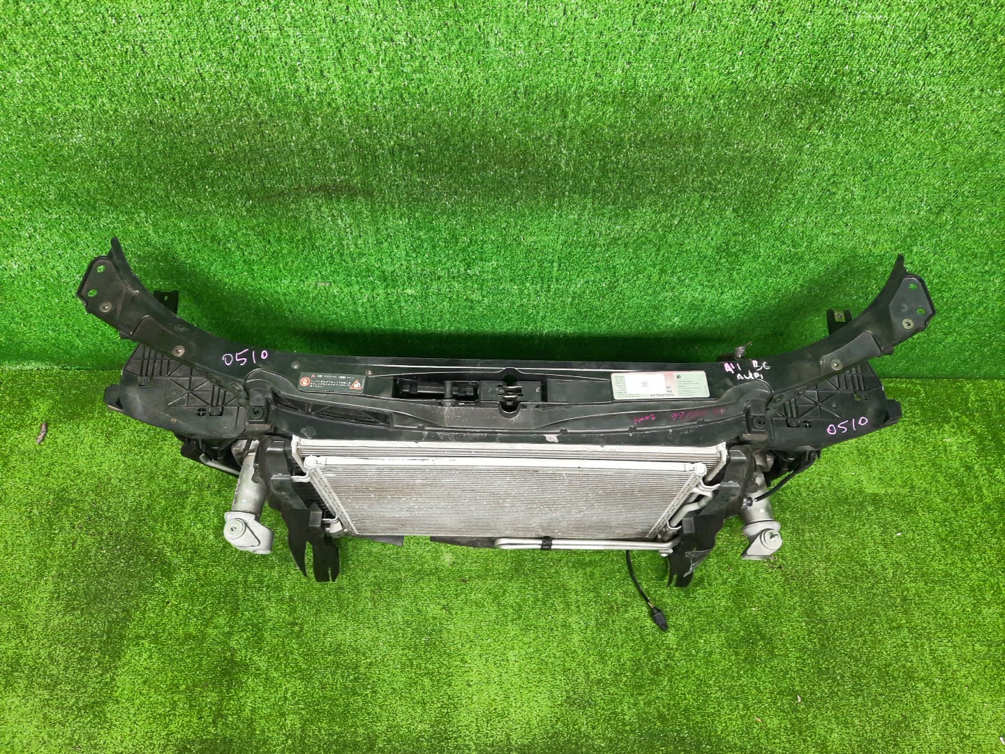 Рамка радиатора AUDI A4 8E5 ALT 0510 2 ракурс