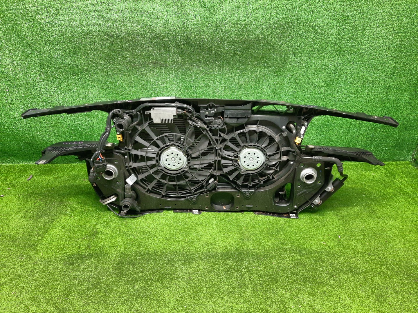 Рамка радиатора AUDI A4 8E5 ALT 0510 3 ракурс