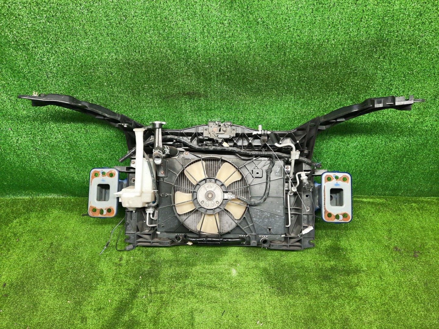 Рамка радиатора MAZDA DEMIO DY3W, DY5W, DY3R ZY-VE 0527 2 ракурс