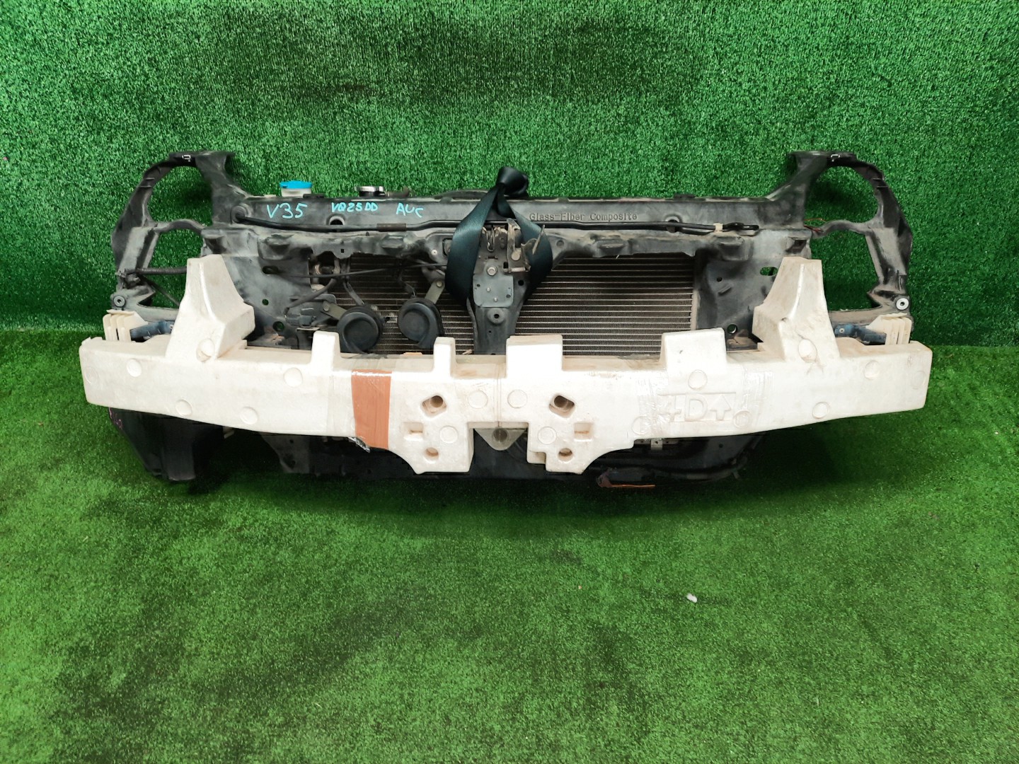 Рамка радиатора NISSAN SKYLINE V35 VQ25DD 0552 1 ракурс
