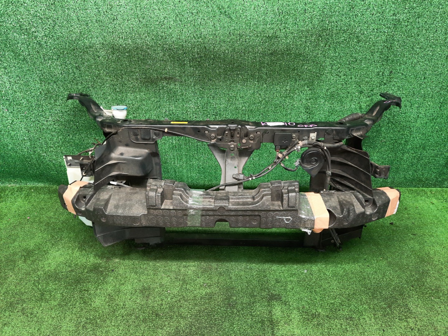 Рамка радиатора NISSAN DUALIS J10, KNJ10, KJ10, NJ10 MR20DE 0557 1 ракурс