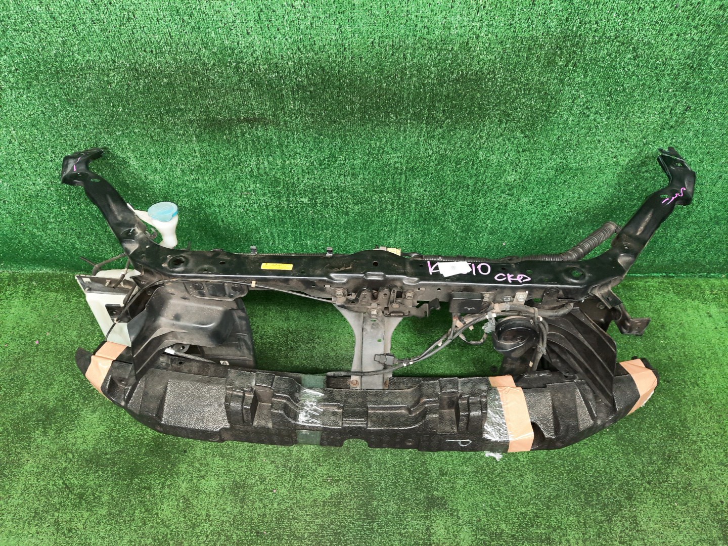 Рамка радиатора NISSAN DUALIS J10, KNJ10, KJ10, NJ10 MR20DE 0557 4 ракурс