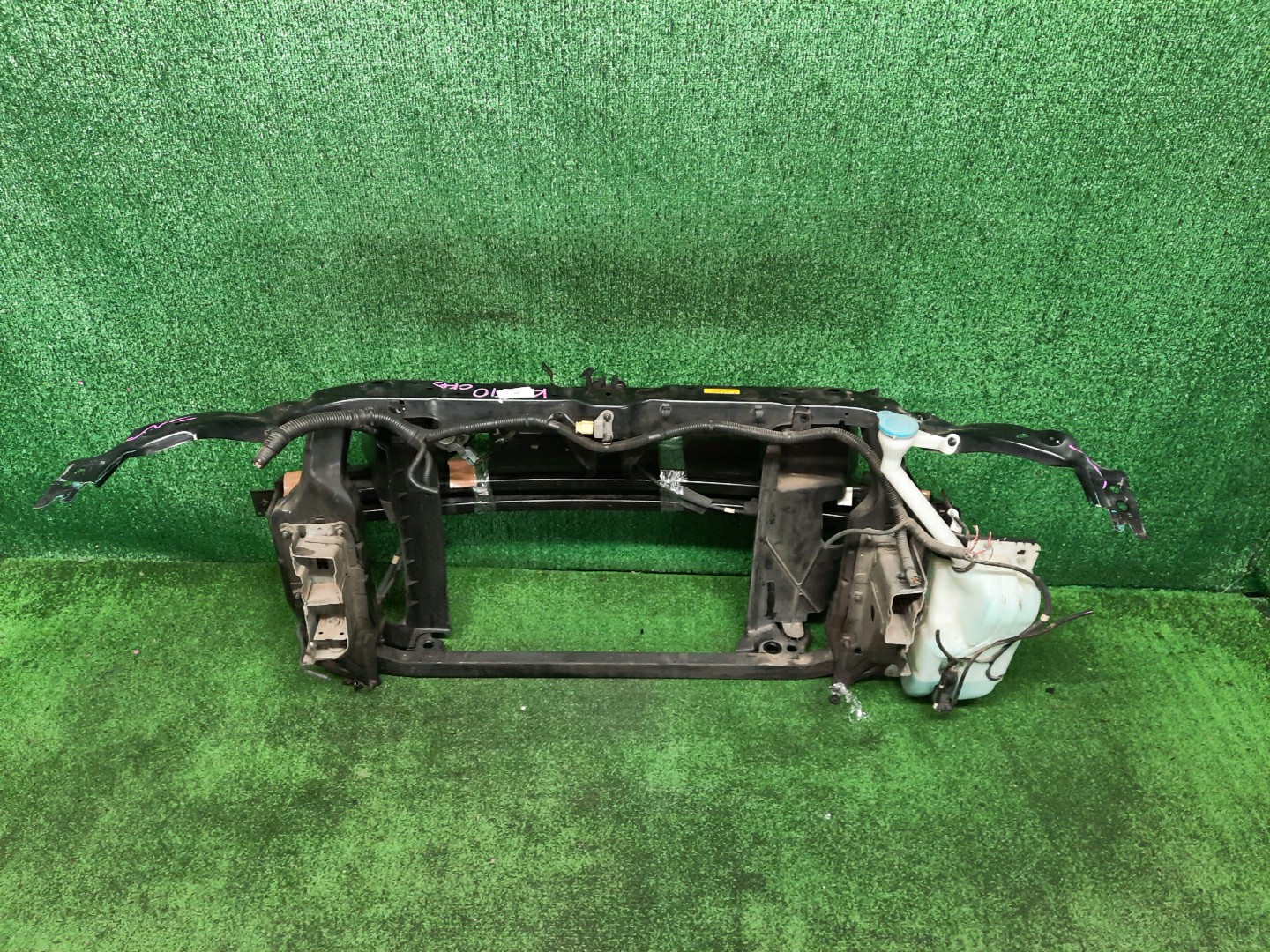 Рамка радиатора NISSAN DUALIS J10, KNJ10, KJ10, NJ10 MR20DE 0557 5 ракурс