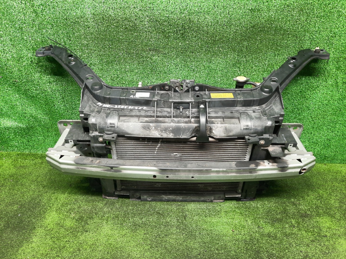 Рамка радиатора MAZDA DEMIO DY3W, DY5W, DY3R ZJ-VE 0572 1 ракурс