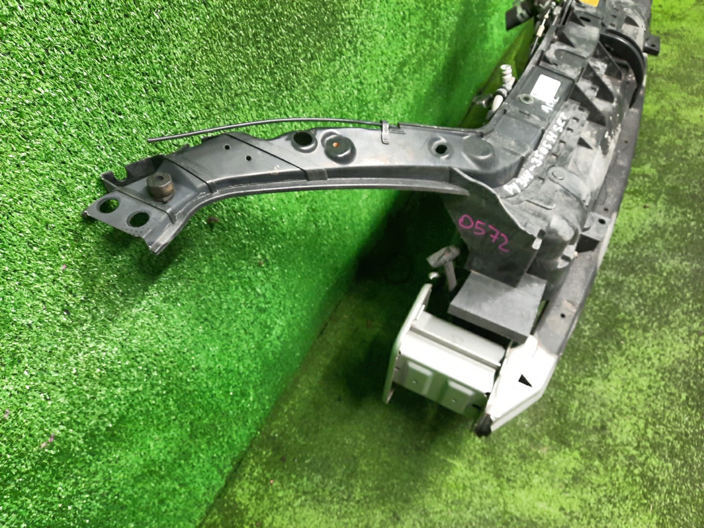 Рамка радиатора MAZDA DEMIO DY3W, DY5W, DY3R ZJ-VE 0572 3 ракурс