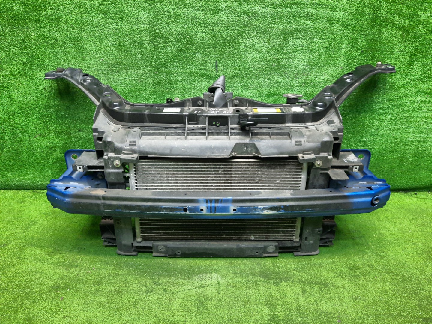 Рамка радиатора MAZDA DEMIO DY3W, DY5W, DY3R ZJ-VE 0580 1 ракурс