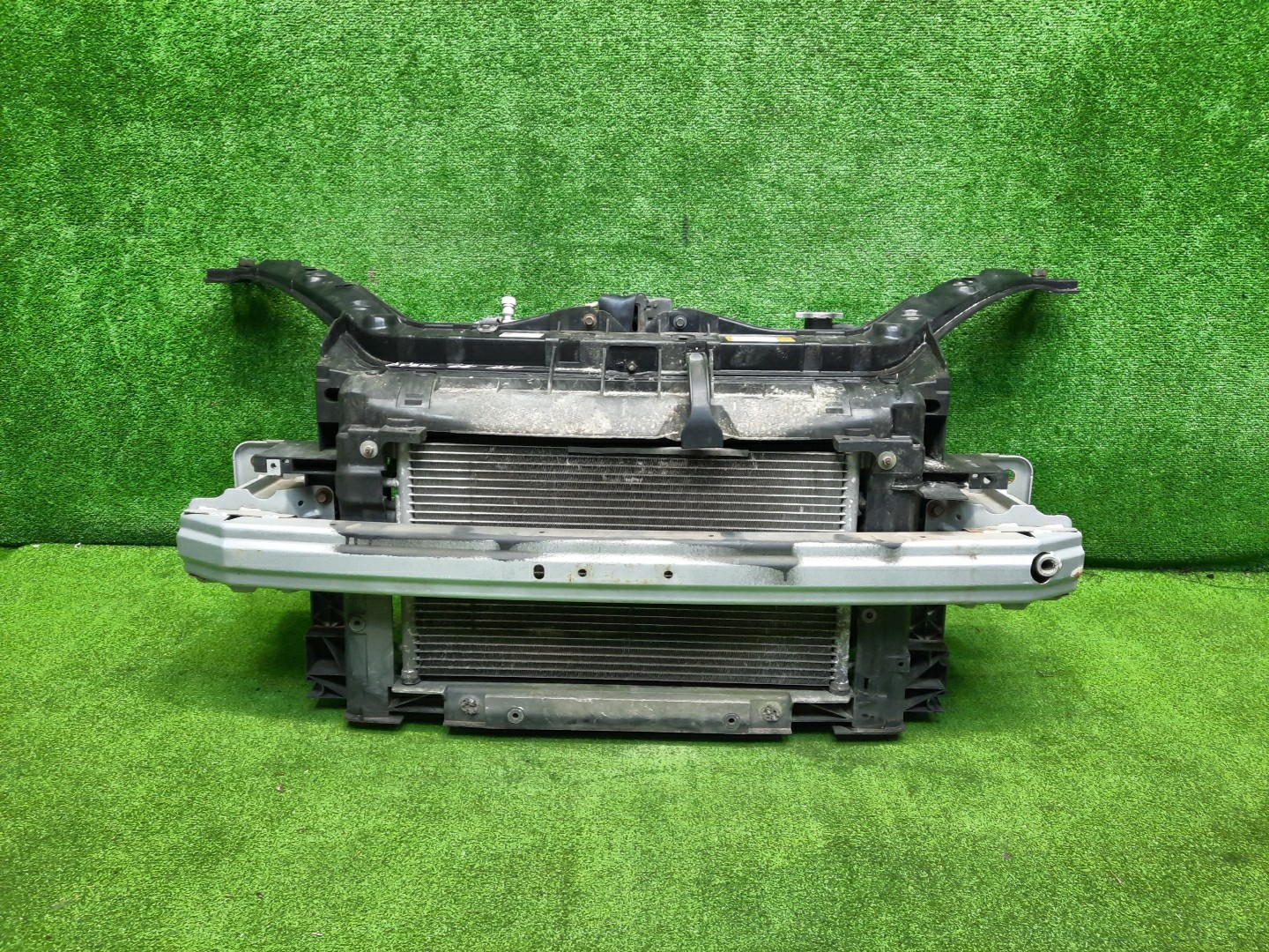 Рамка радиатора MAZDA DEMIO DY3W, DY5W, DY3R ZJ-VE 0581 1 ракурс