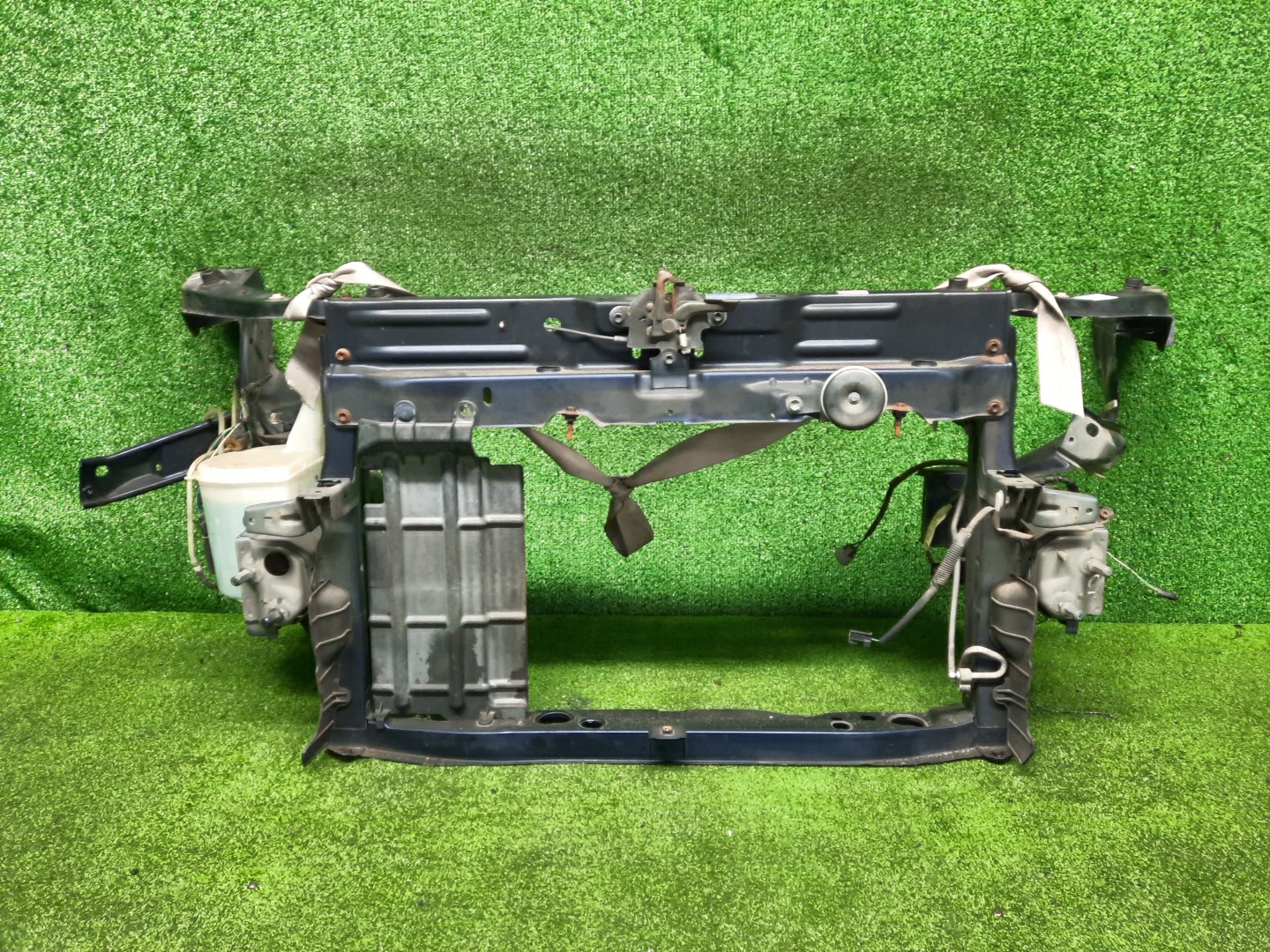 Рамка радиатора TOYOTA PROBOX NCP51V, NCP58G, NCP55V, NCP50V, NCP59G, NLP51 1NZ-FE 0584 1 ракурс