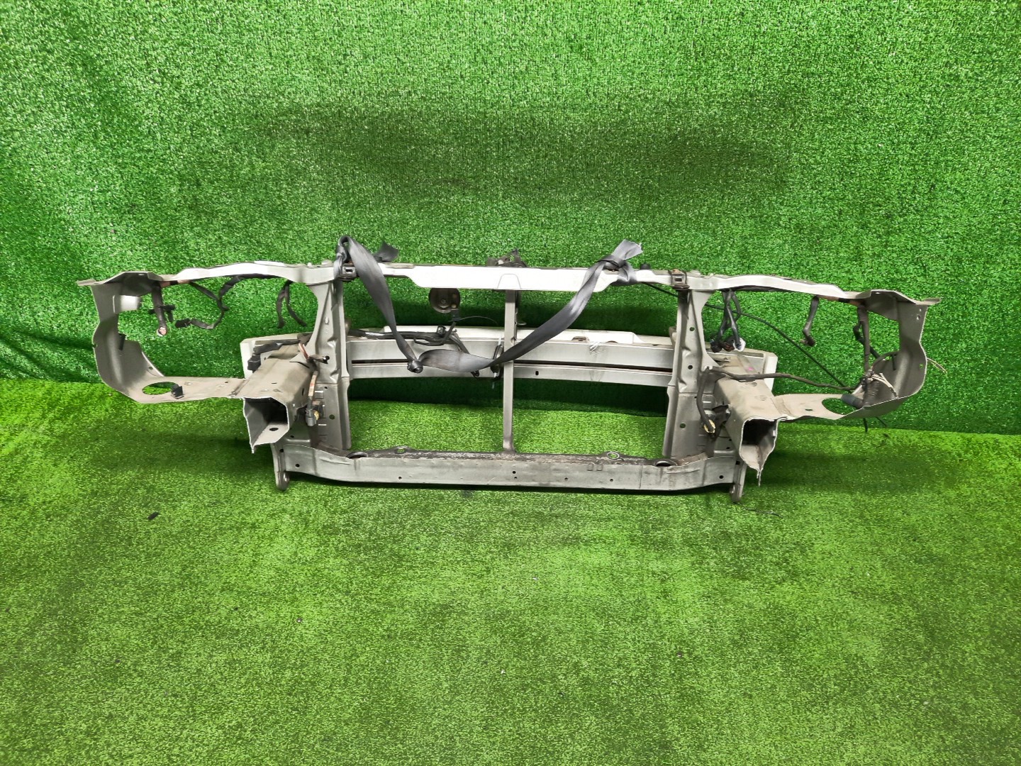 Рамка радиатора TOYOTA COROLLA, COROLLA FIELDER, ALLEX, COROLLA RUNX ZZE124, NZE121, NZE120, ZZE122, NZE124, CE121, NZE121G, ZZE123G, ZZE124G, ZZE122G, NZE124G, ZZE123 1NZ-FE, 1ZZ-FE 0585 2 ракурс