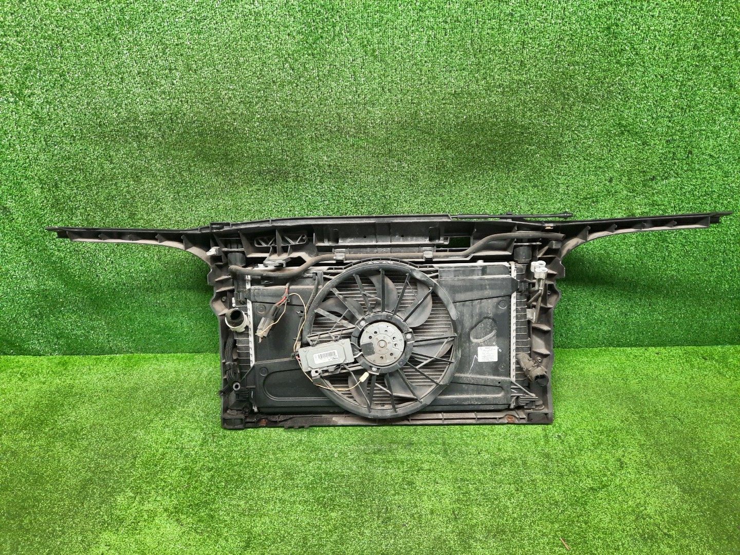 Рамка радиатора MAZDA AXELA, MAZDA 3, 3 BK5P, BK3P, BKEP, BK ZY-VE 0600 2 ракурс