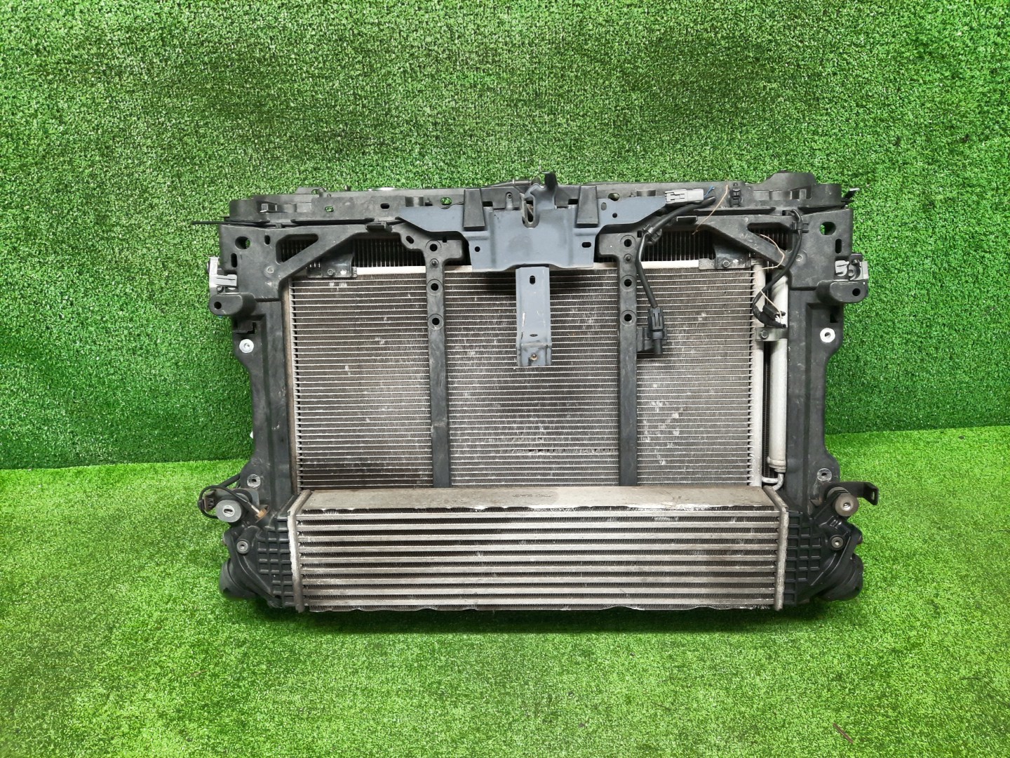 Рамка радиатора MAZDA CX-5 KE5AW, KE5FW, KEEAW, KEEFW, KE2AW, KE2FW SH-VPTS 0602 1 ракурс