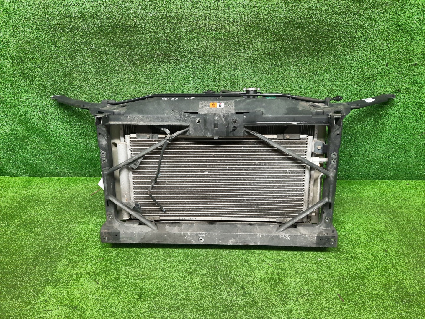 Рамка радиатора MAZDA ATENZA, MAZDA 6 GG3S, GY3W, GYEW, GGEP, GGES, GG3P, GY, GG L3-VE 0605 1 ракурс